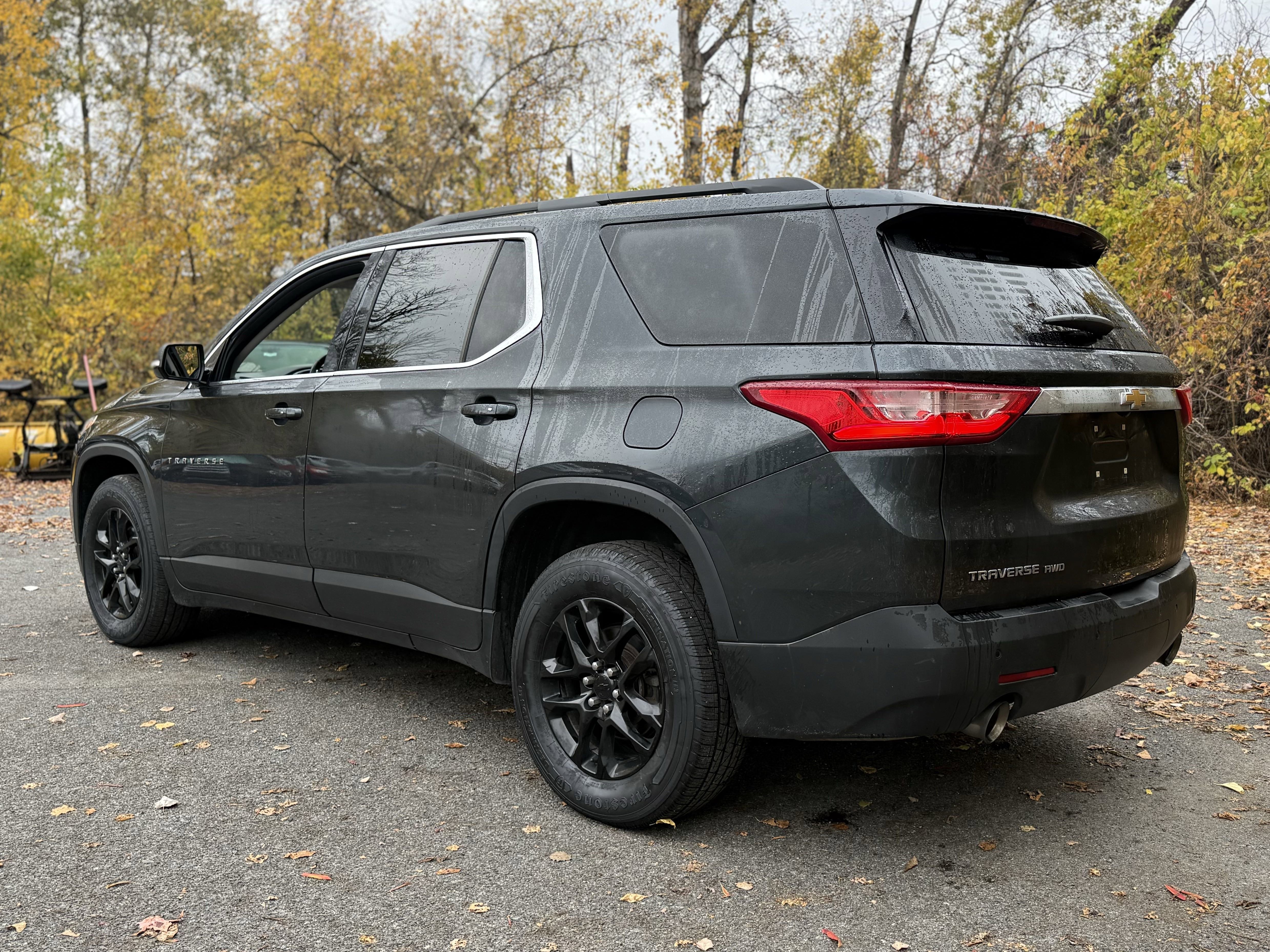 Used 2019 Chevrolet Traverse LT image 9