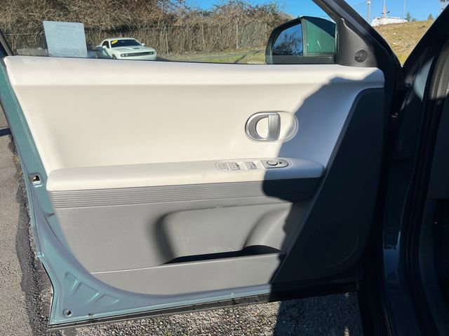 Used 2024 Hyundai Ioniq 5 SE image 17