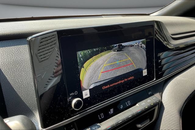 Used 2025 Toyota Camry SE FWD image 16