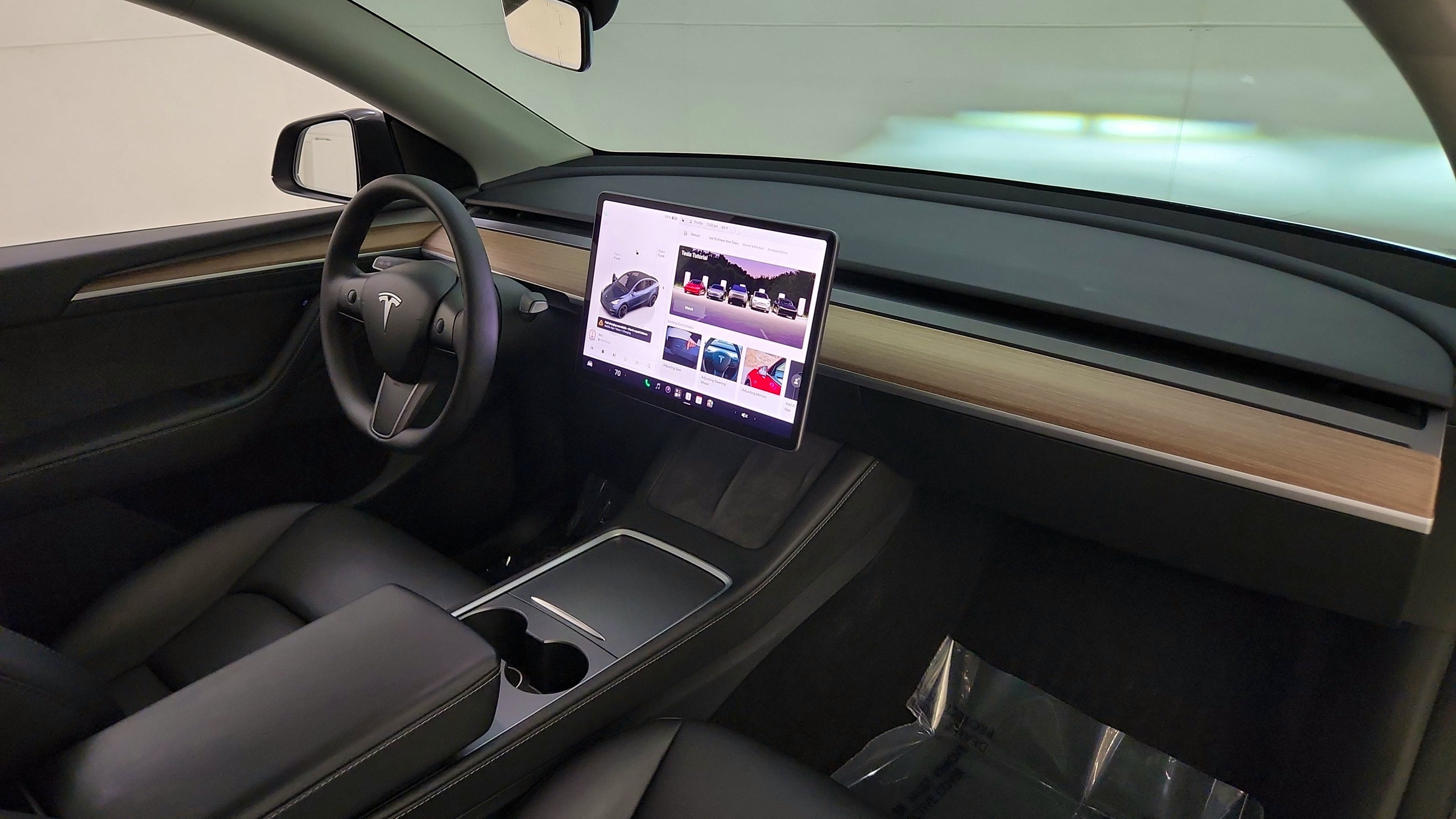 Used 2024 Tesla Model Y Performance AWD/4WD image 32