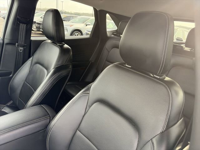 Used 2025 Ford Escape Platinum AWD/4WD image 11