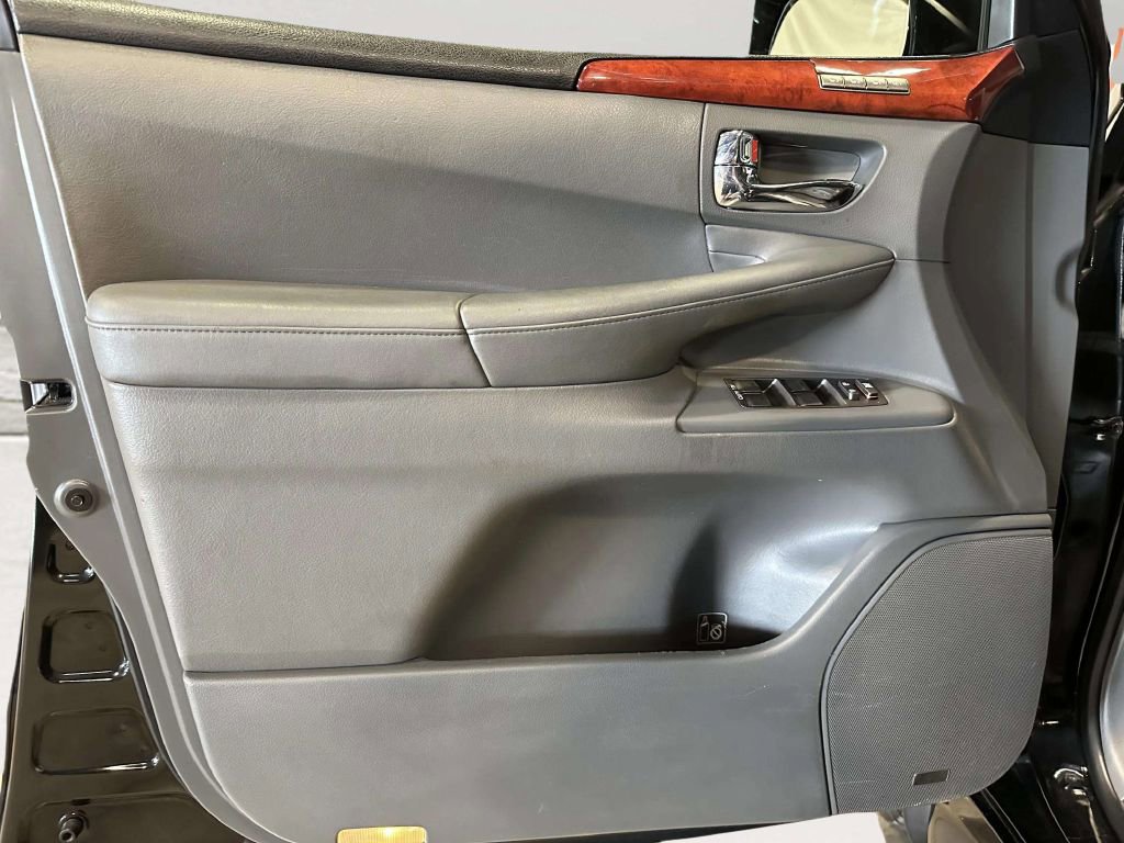 Used 2009 Lexus LX 570 4WD image 16