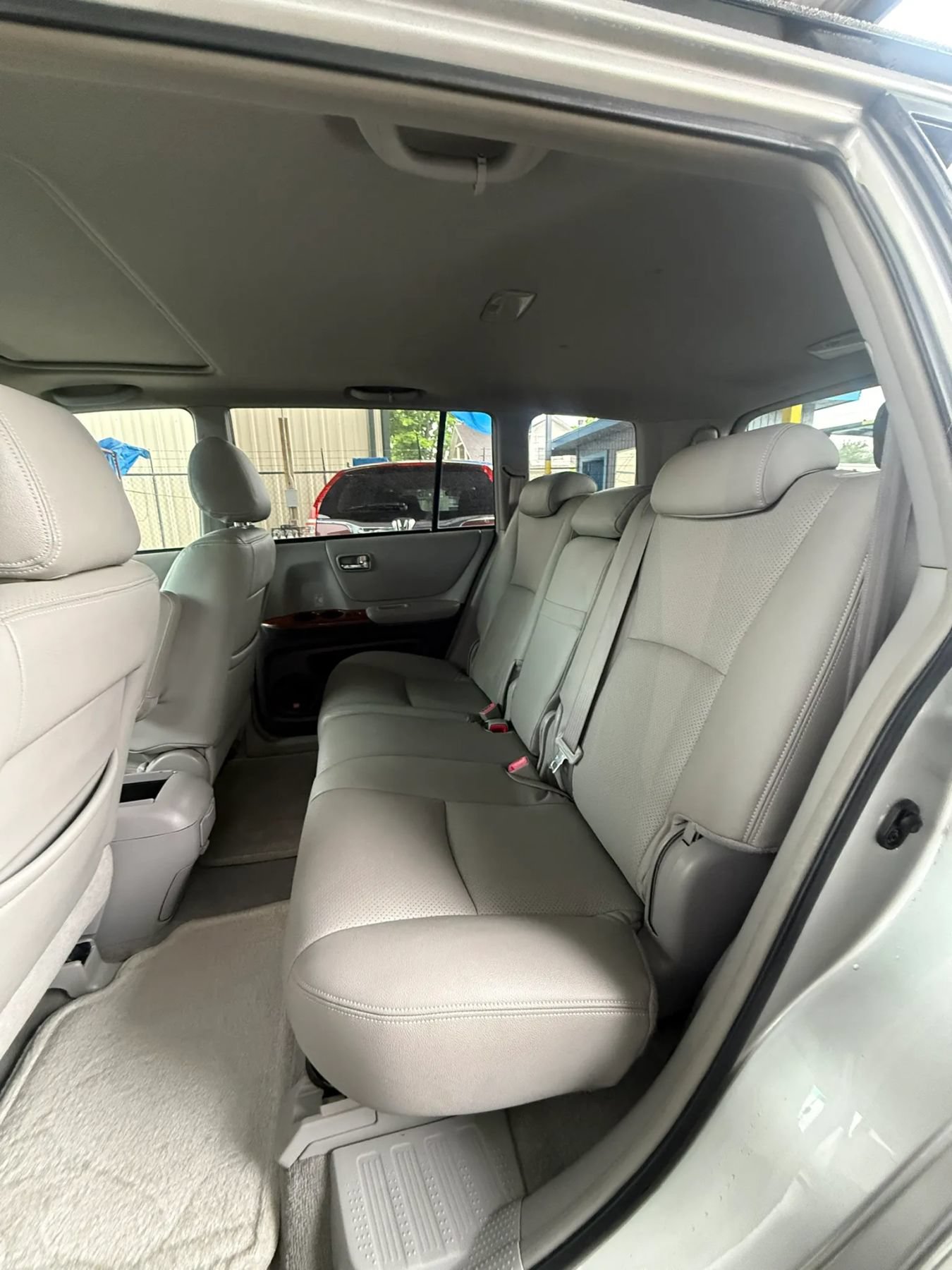 Used 2004 Toyota Highlander Limited FWD image 15