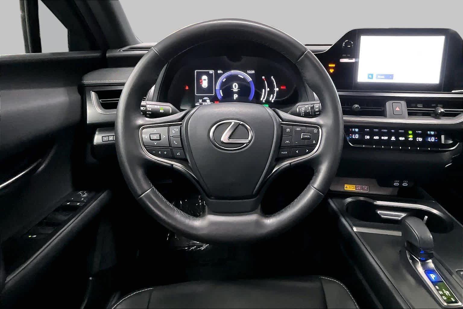 Used 2025 Lexus UX 300h FWD w/ Accessory Package (Z2) image 6