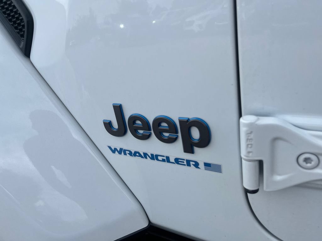 Used 2024 Jeep Wrangler Unlimited w/ Convenience Group AWD/4WD image 33