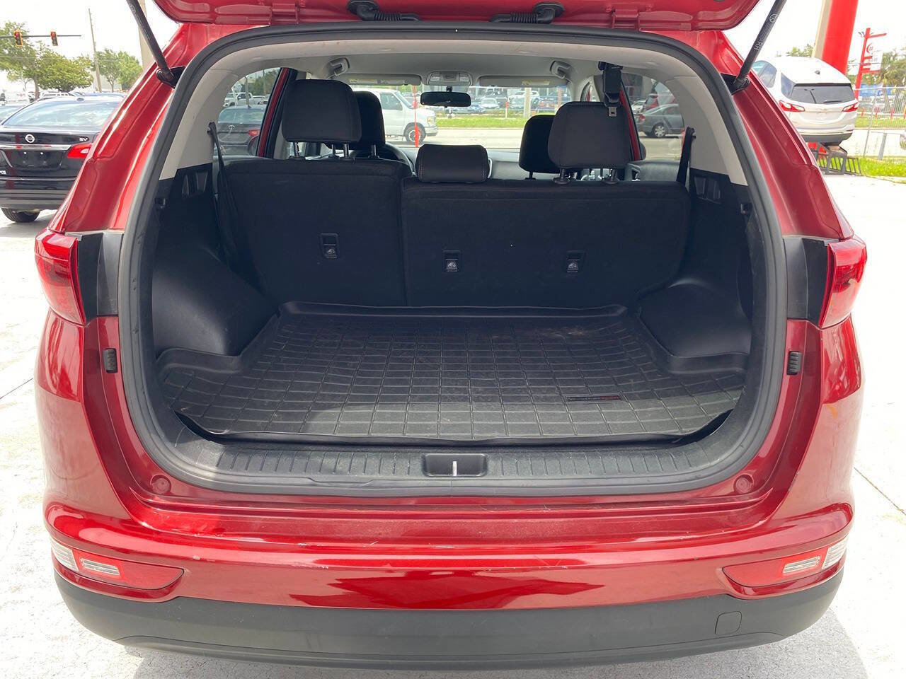 Used 2019 Kia Sportage LX image 5