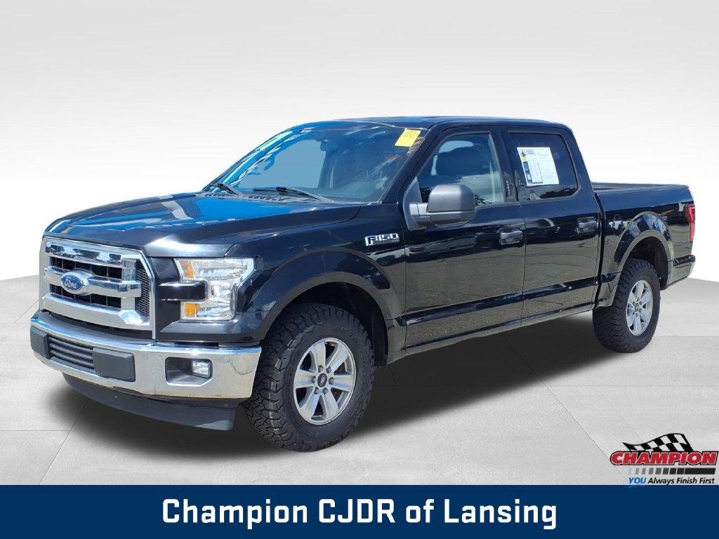 Used 2017 Ford F150 XLT w/ Trailer Tow Package RWD image 3