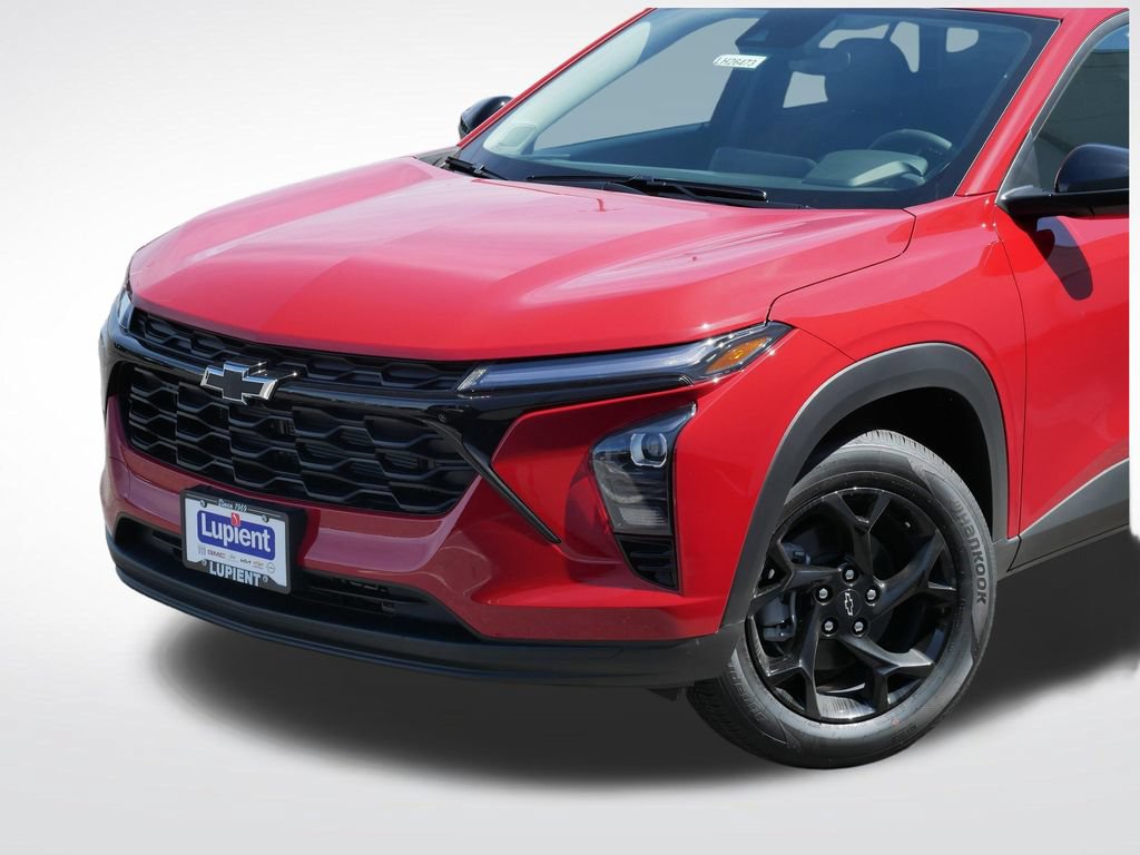 New 2026 Chevrolet Trax LT w/ Driver Confidence Package FWD image 28