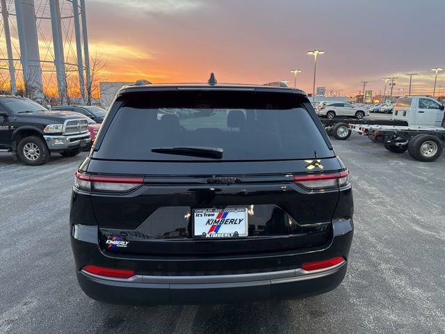 New 2026 Jeep Grand Cherokee Limited w/ Limited Altitude Package AWD/4WD image 6