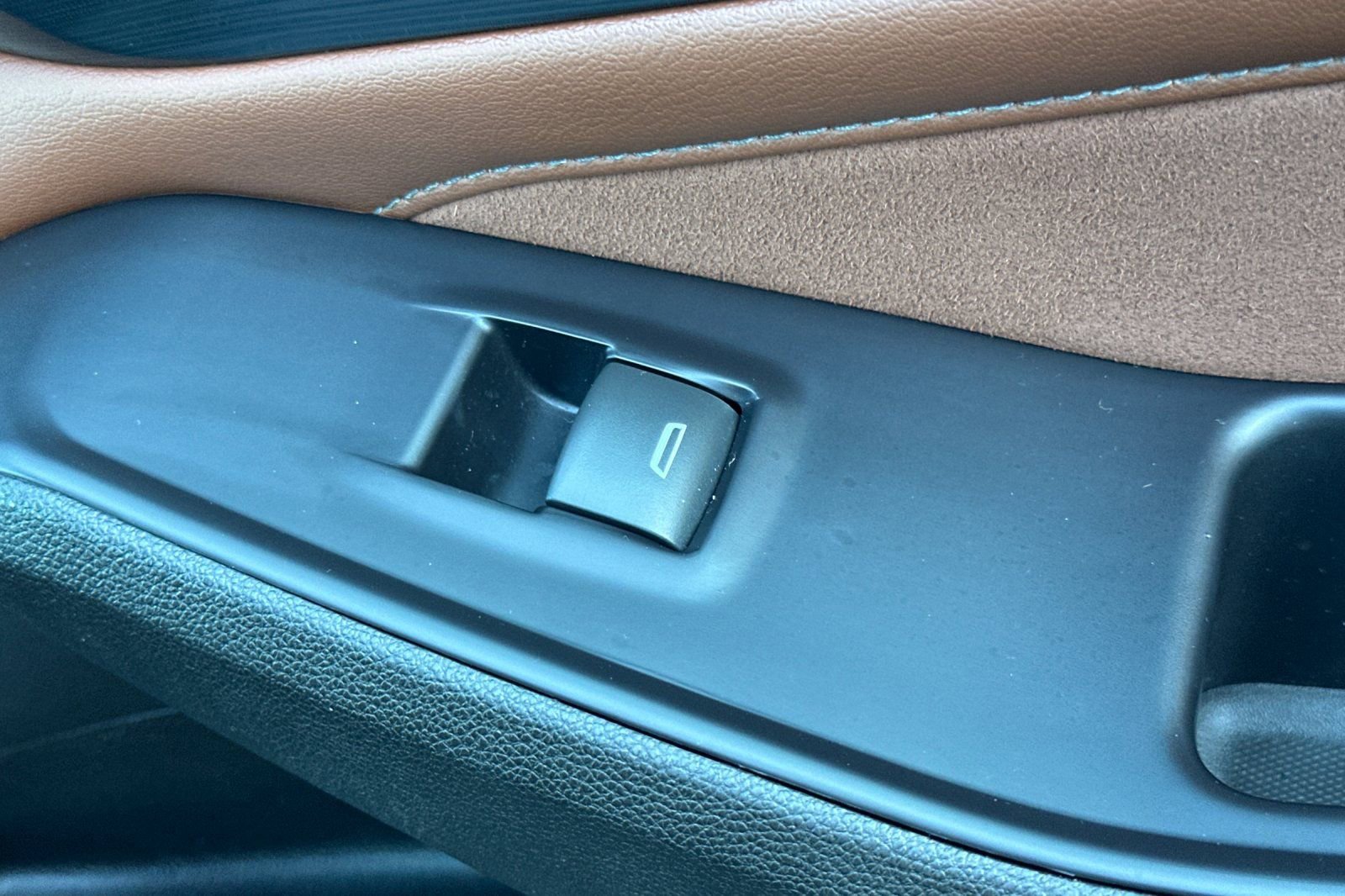 Used 2018 Chevrolet Traverse High Country image 21