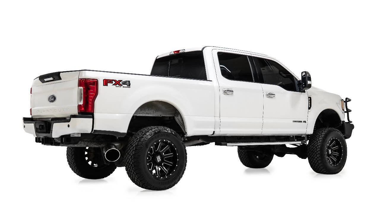 Used 2017 Ford F250 Lariat AWD/4WD image 3
