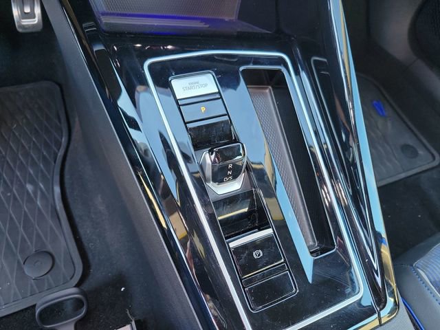 Used 2025 Volkswagen Golf R Black Edition image 24