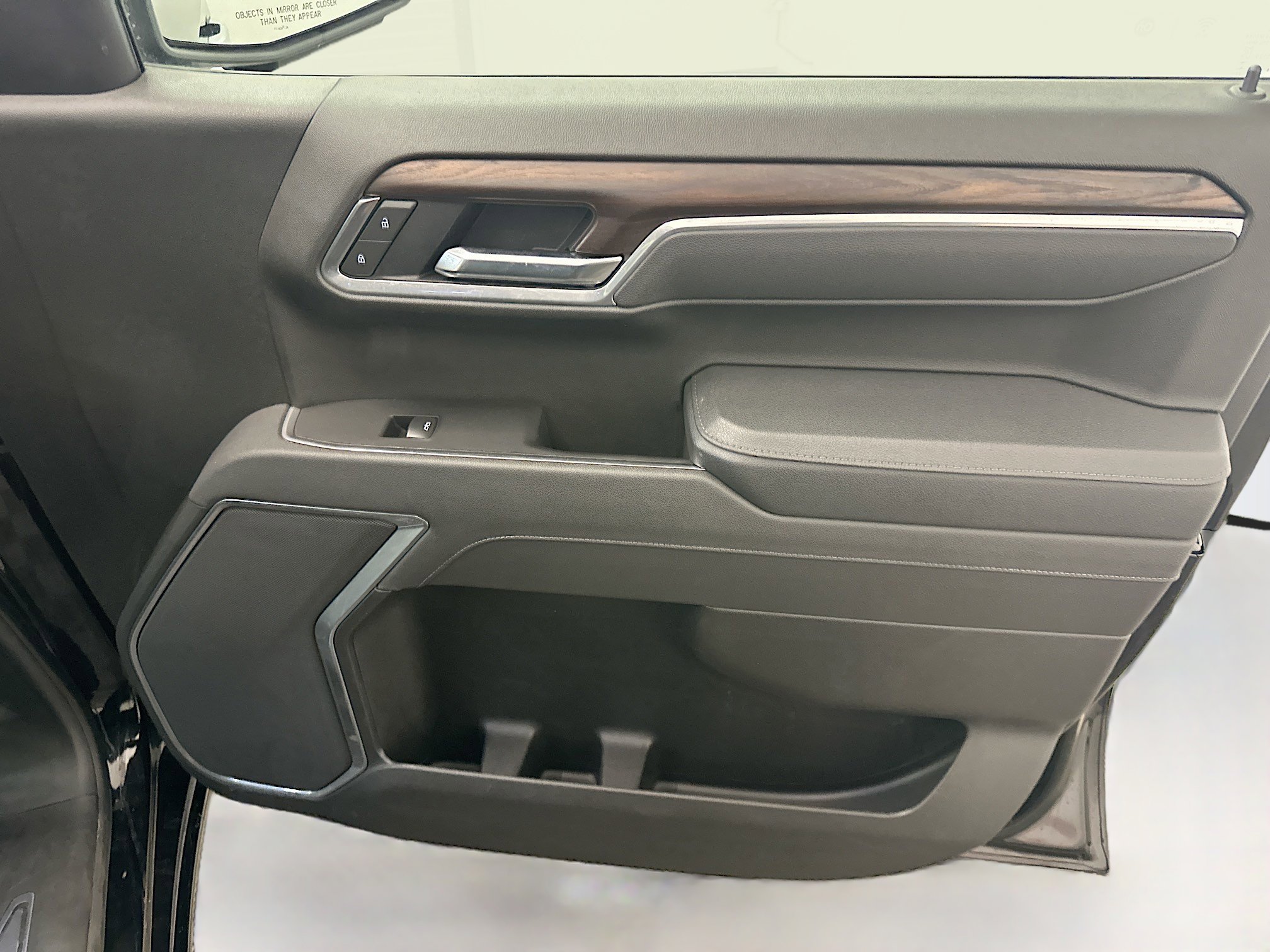 Used 2025 GMC Sierra 1500 SLT image 32