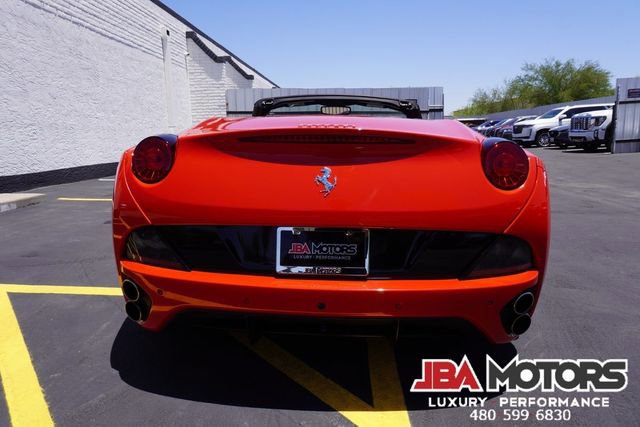 Used 2014 Ferrari California RWD image 8