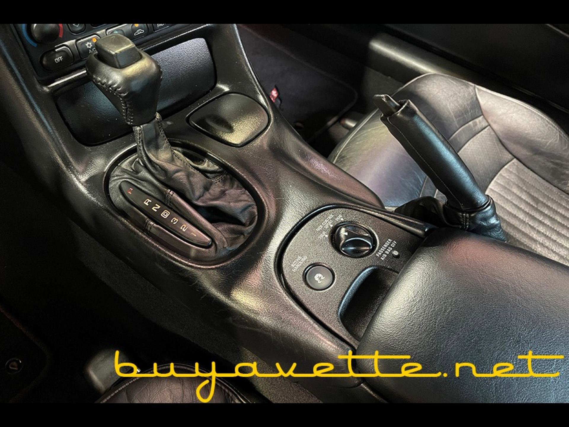 Used 2002 Chevrolet Corvette Coupe w/ Preferred Equipment Group2 image 16