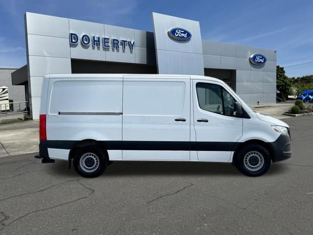 Used 2021 Mercedes-Benz Sprinter 2500 image 5