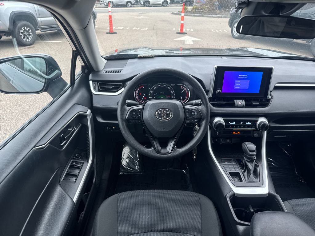 Used 2023 Toyota RAV4 LE AWD/4WD image 12