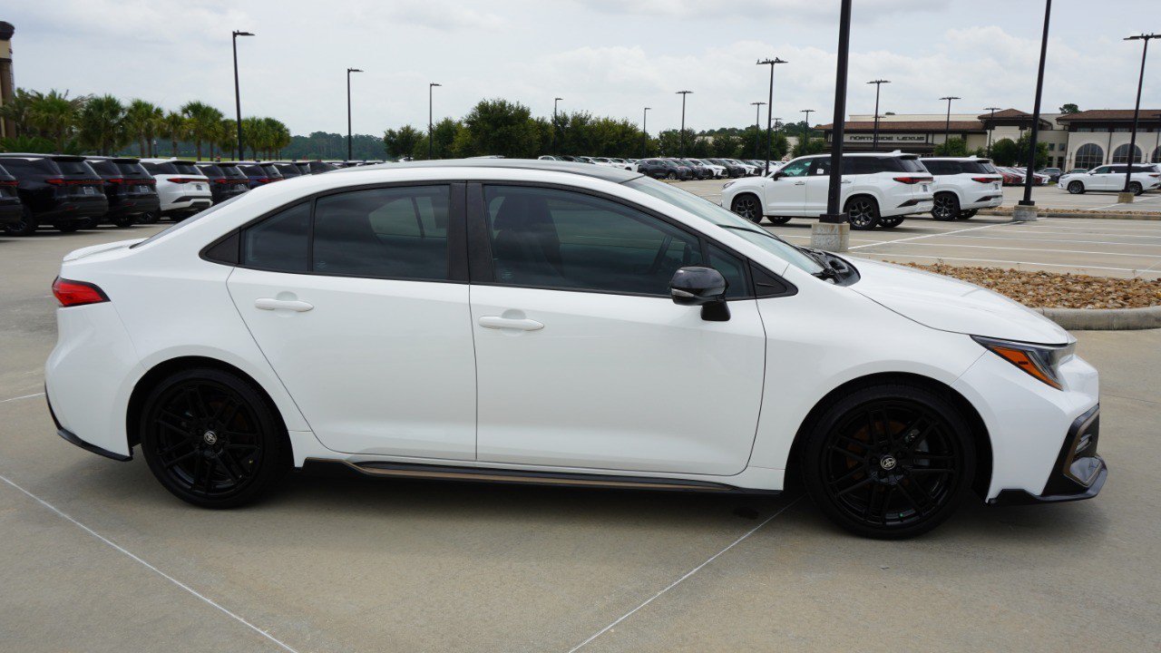 Used 2022 Toyota Corolla SE FWD image 4