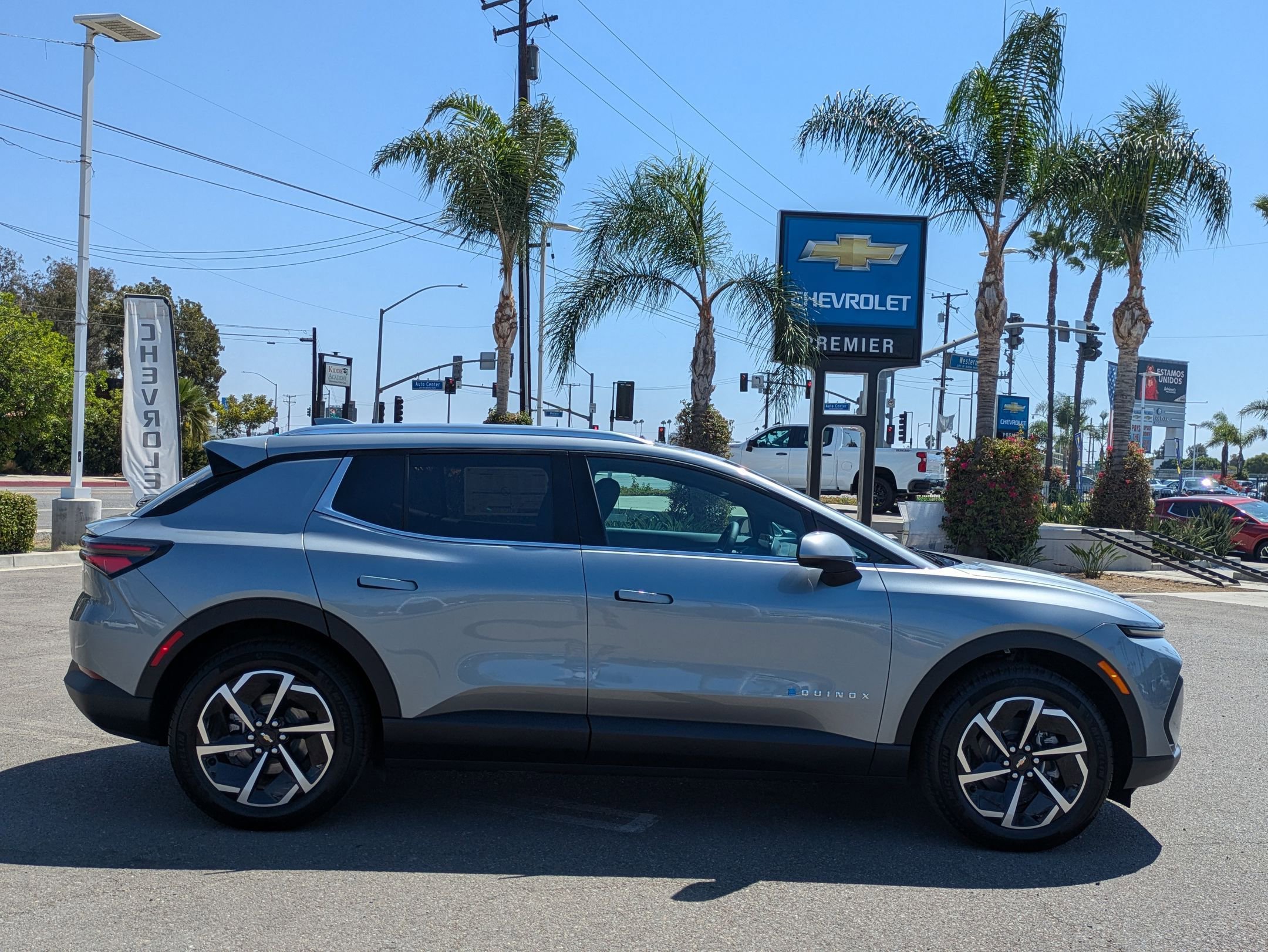 Used 2026 Chevrolet Equinox EV LT image 6