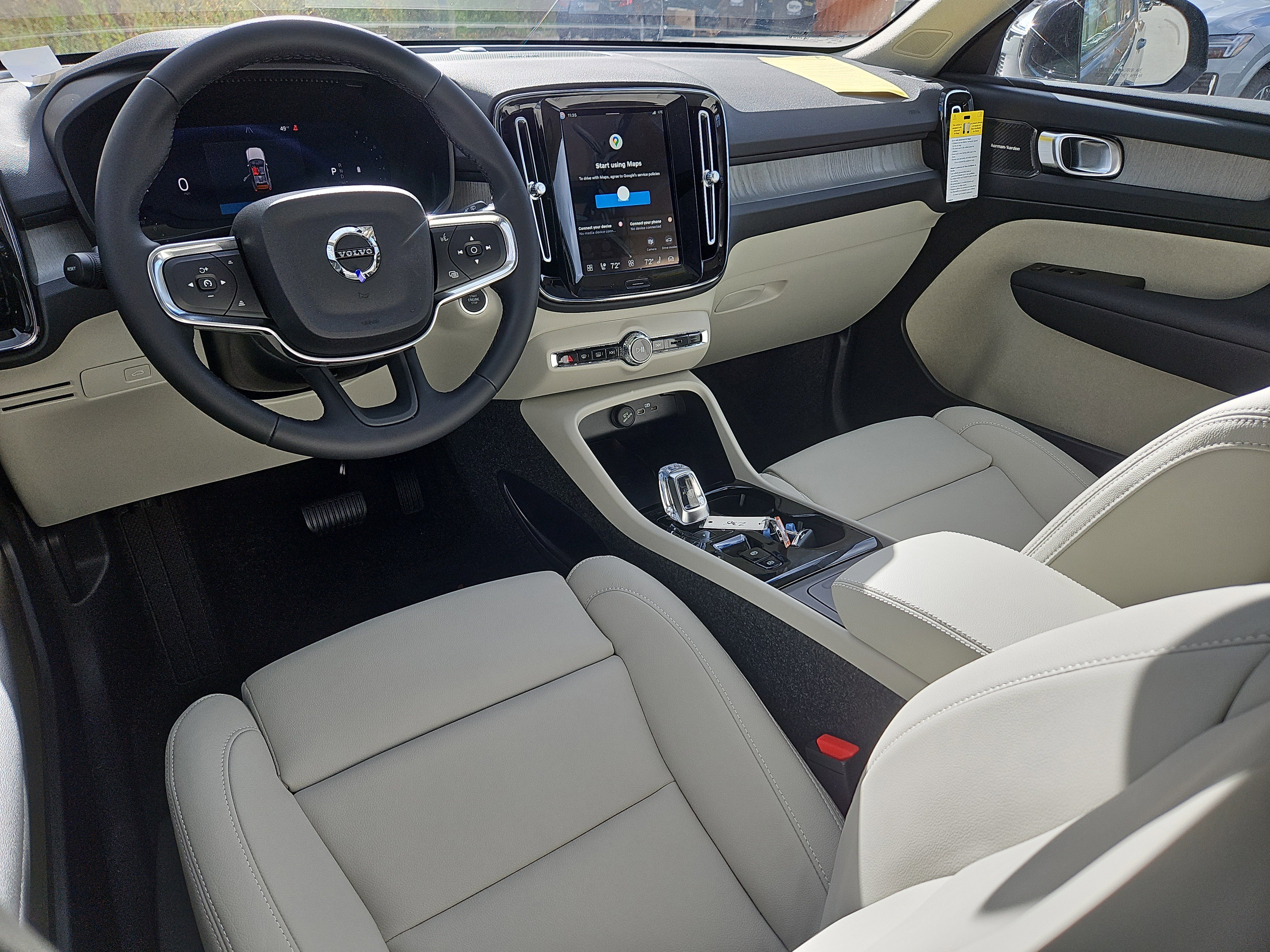 New 2026 Volvo XC40 B5 Ultra w/ Protection Package Premier image 3