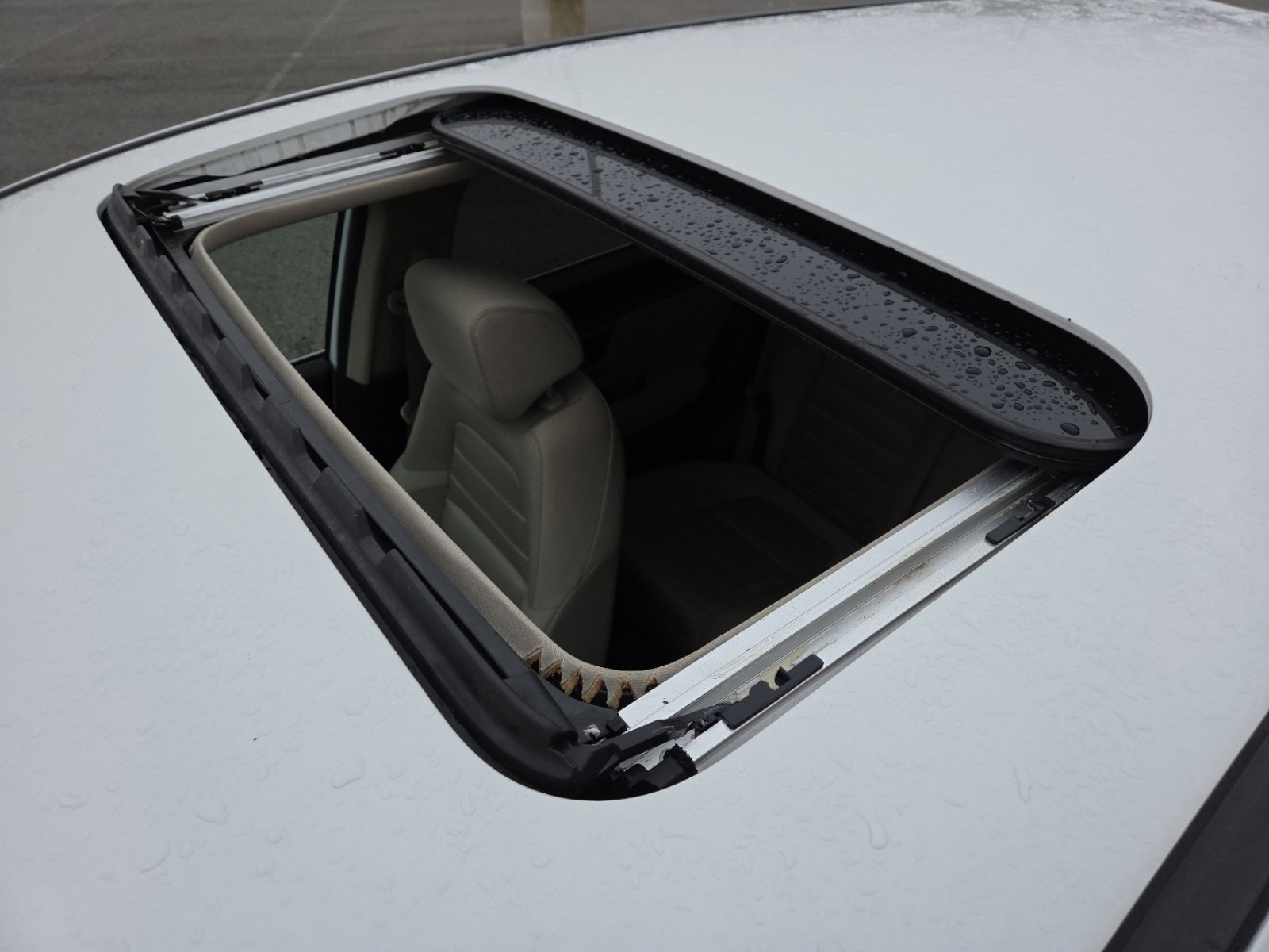 Used 2020 Honda CR-V EX image 3