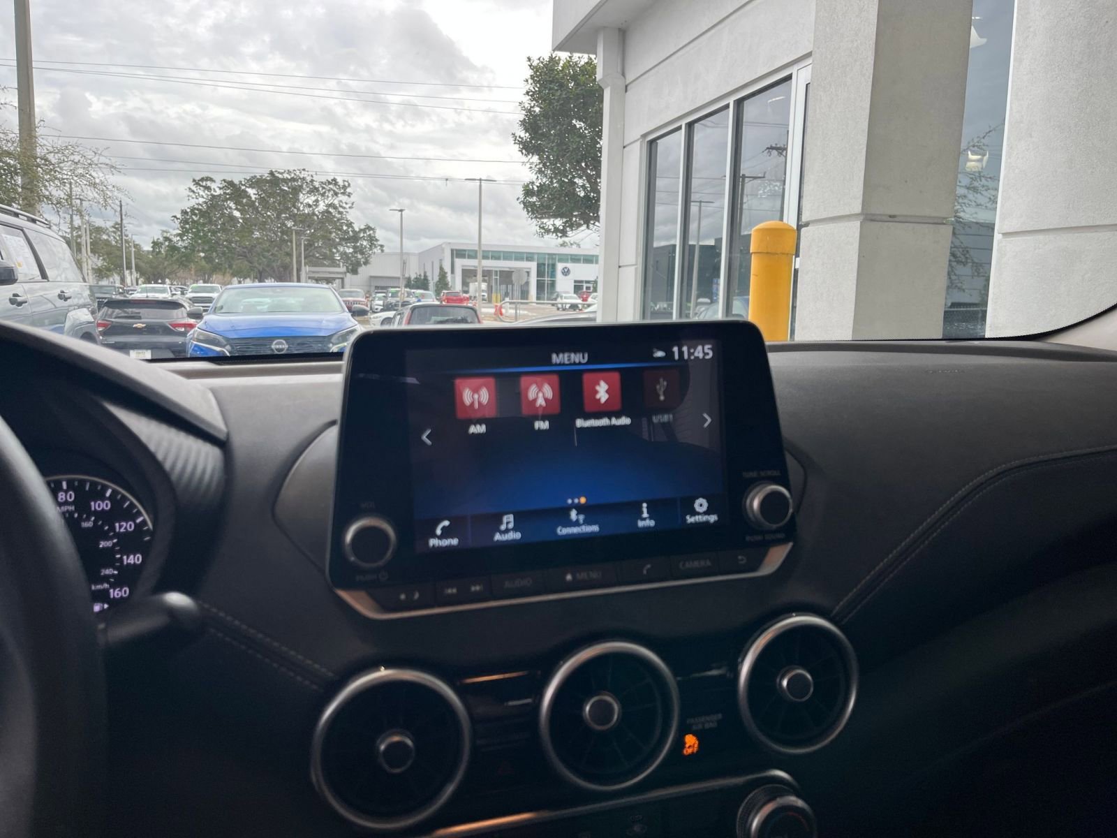 Used 2025 Nissan Sentra SV image 21