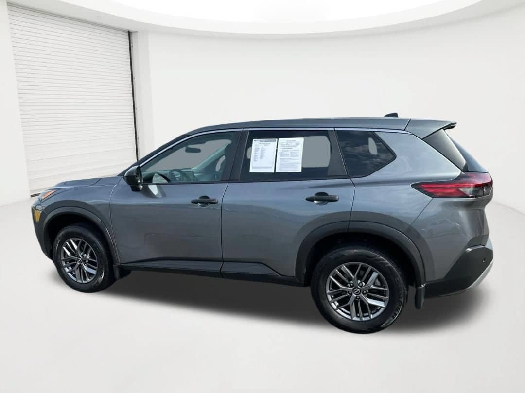 Used 2023 Nissan Rogue S AWD/4WD image 7