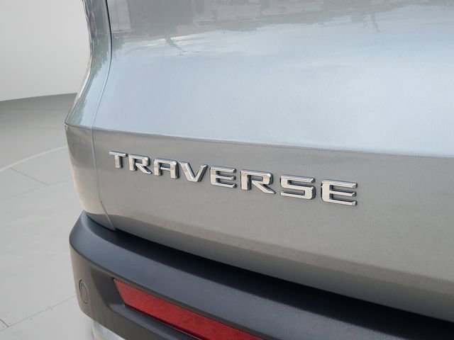Used 2025 Chevrolet Traverse LT FWD image 5