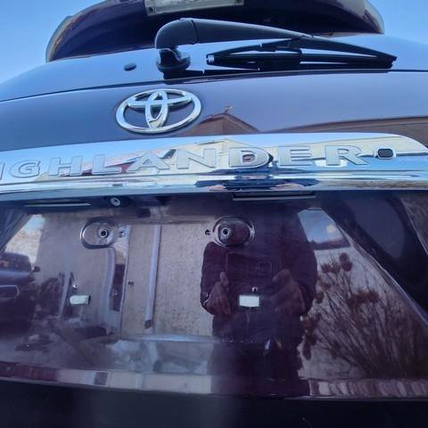 Used 2012 Toyota Highlander SE w/ Tow Pkg AWD/4WD image 25