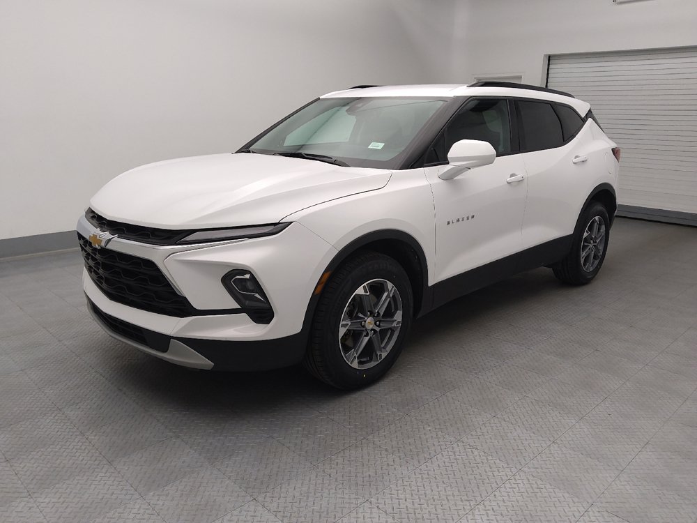 Used 2024 Chevrolet Blazer LT w/ Convenience Package FWD image 2