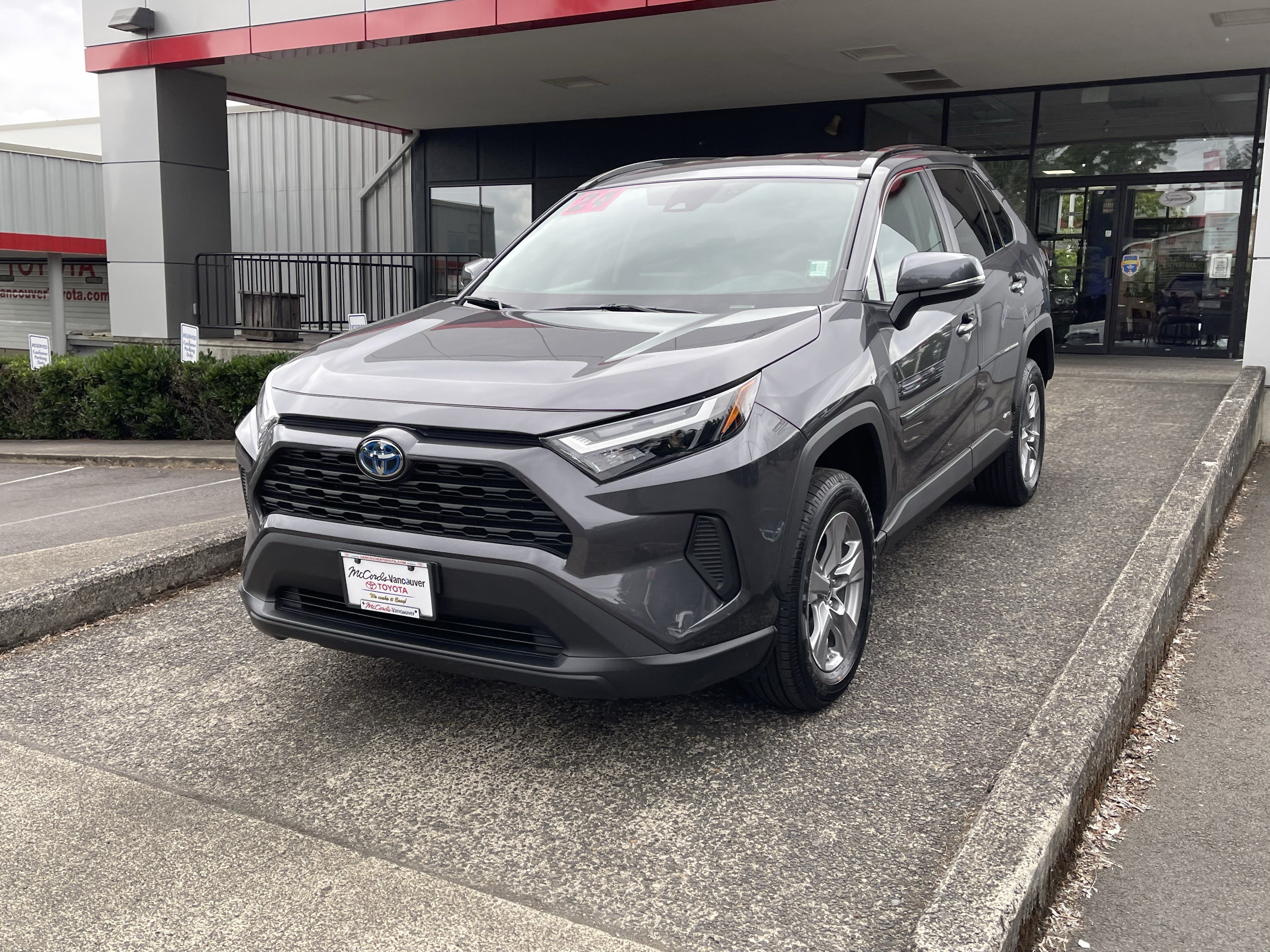 Certified 2024 Toyota RAV4 LE AWD/4WD image 3