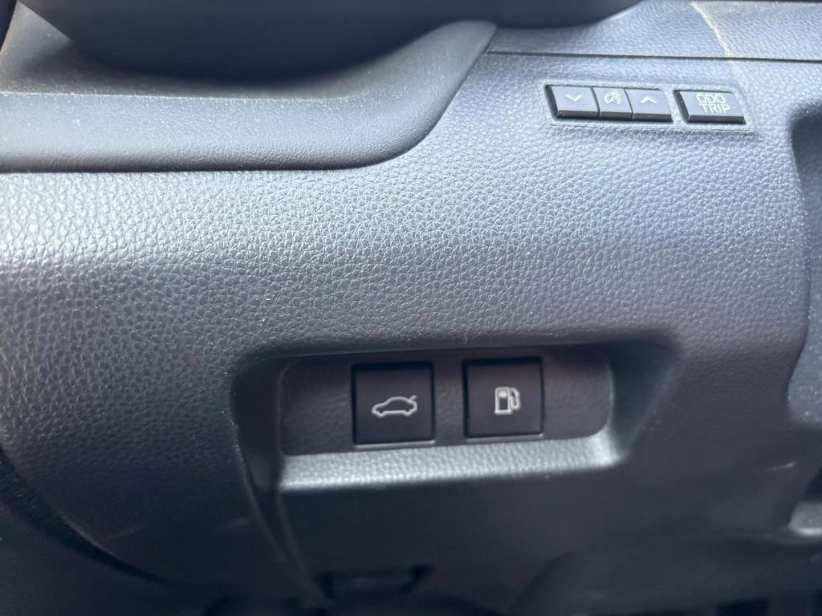 Used 2024 Toyota Crown Limited AWD/4WD image 23