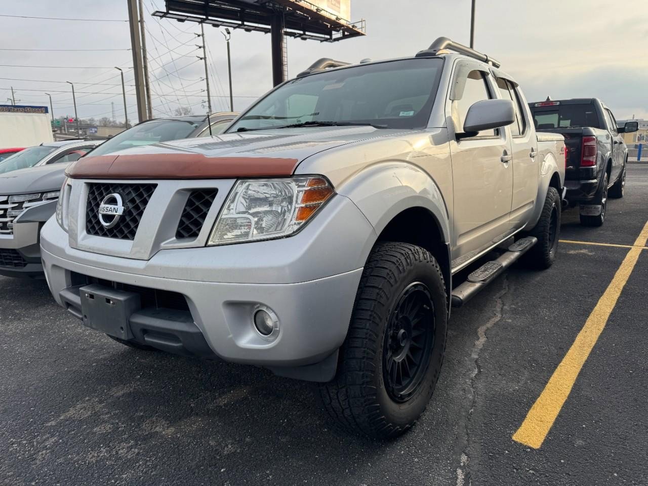 Used 2012 Nissan Frontier PRO-4X w/ Pro-4x Luxury Pkg image 6