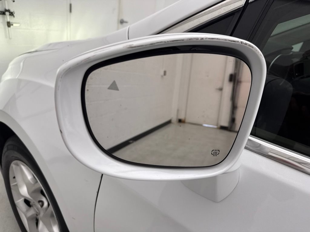 Used 2020 Chrysler Pacifica Limited FWD image 14
