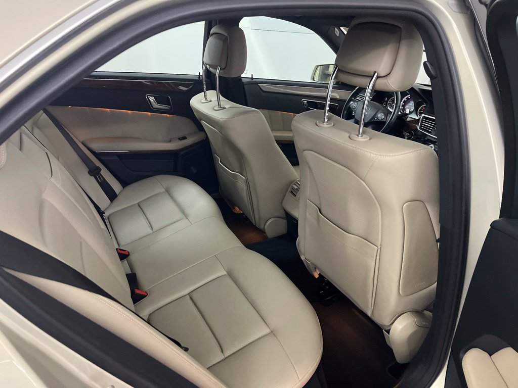 Used 2010 Mercedes-Benz E 350 Sedan image 23