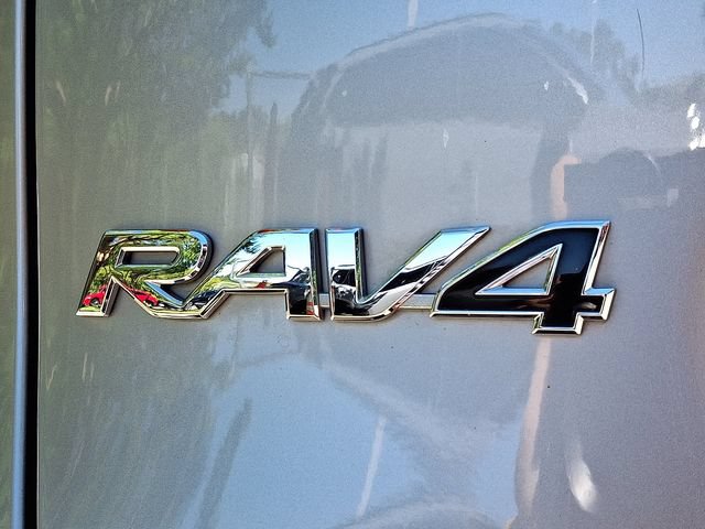 Used 2022 Toyota RAV4 XLE AWD/4WD image 31