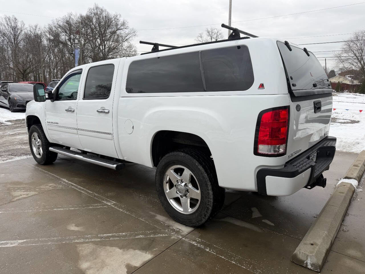Used 2013 GMC Sierra 2500 Denali w/ Suspension Package, Off-Road image 10