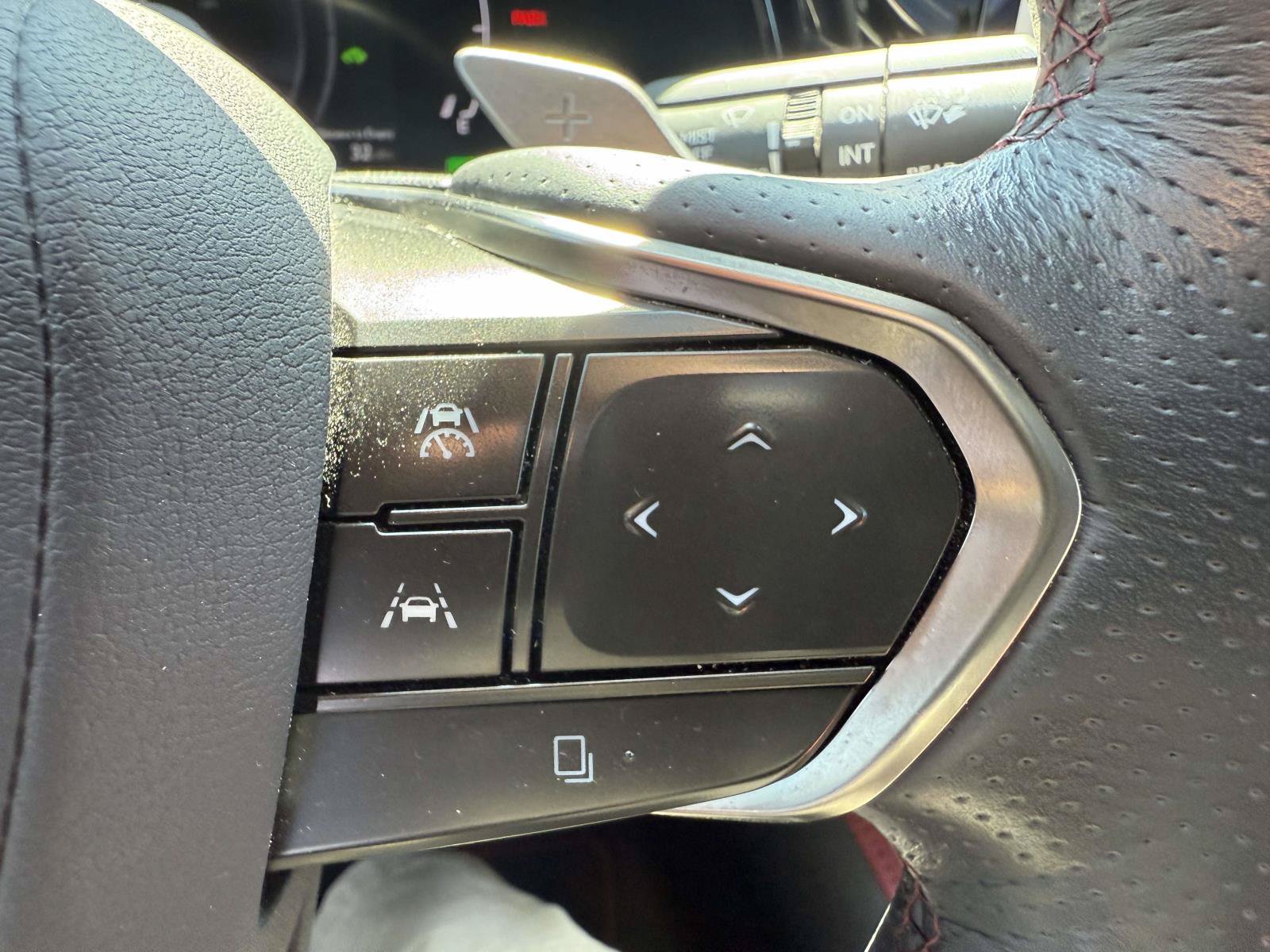 Used 2024 Lexus RX 500h F Sport AWD/4WD image 21