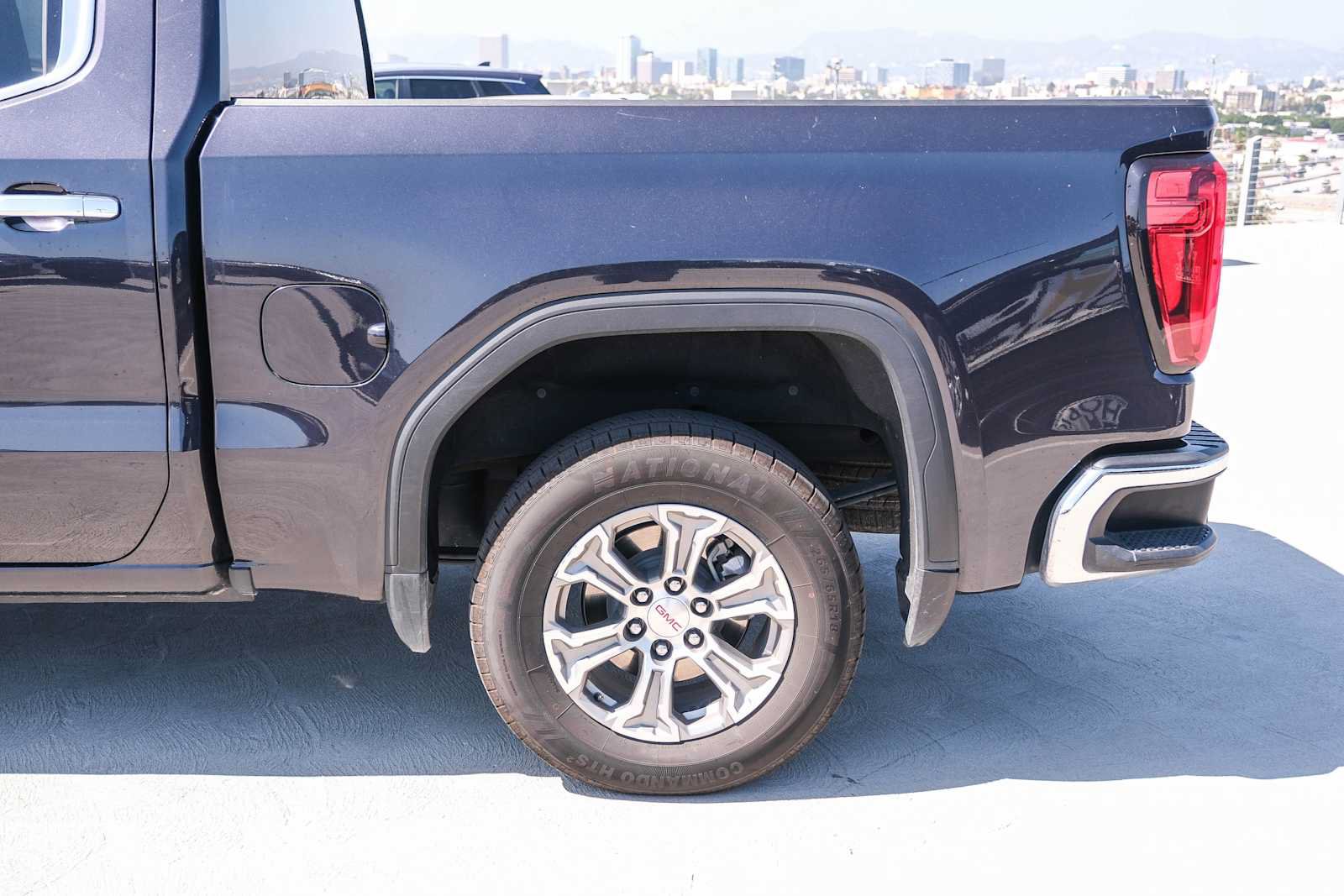 Used 2025 GMC Sierra 1500 SLT RWD image 8