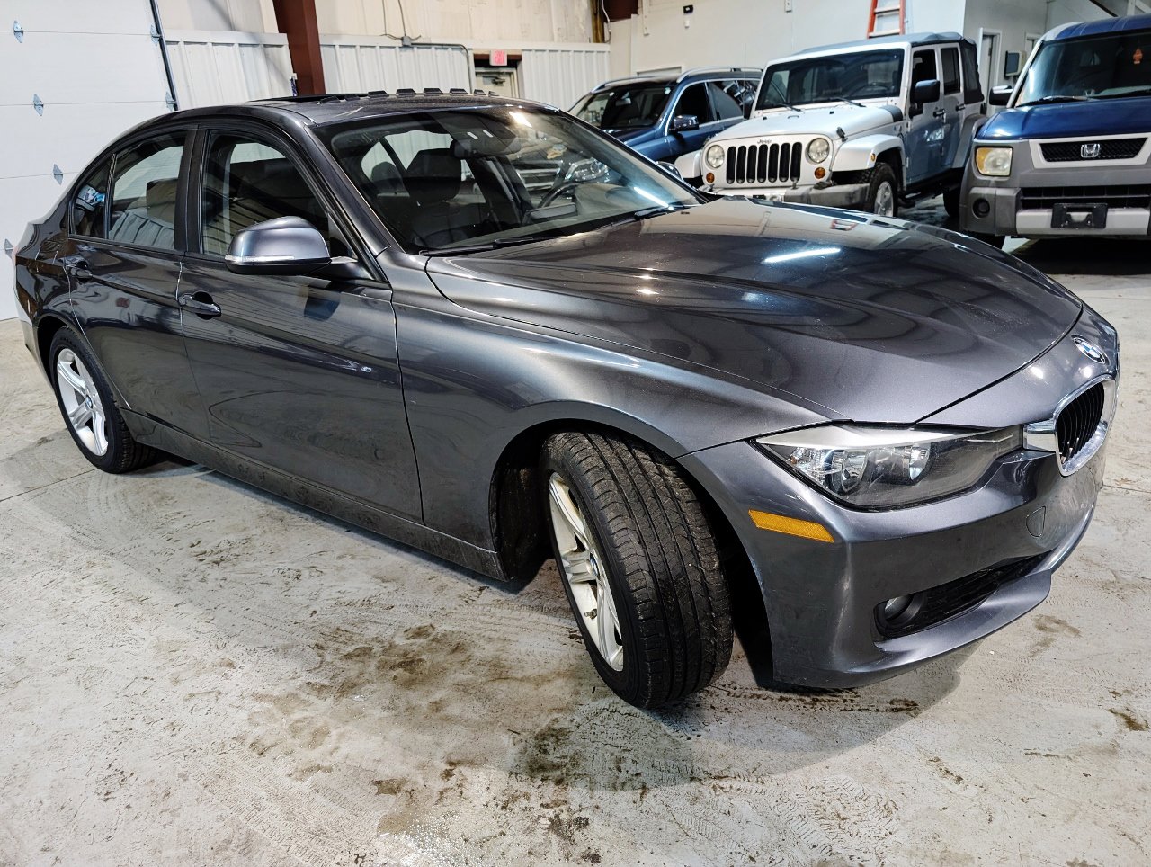 Used 2013 BMW 328i xDrive Sedan AWD/4WD image 9