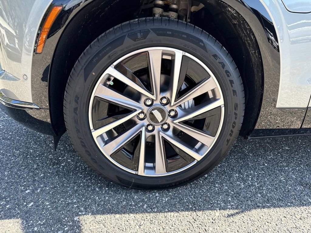 New 2026 Cadillac Vistiq Sport w/ LPO, Floor Liner Package image 10