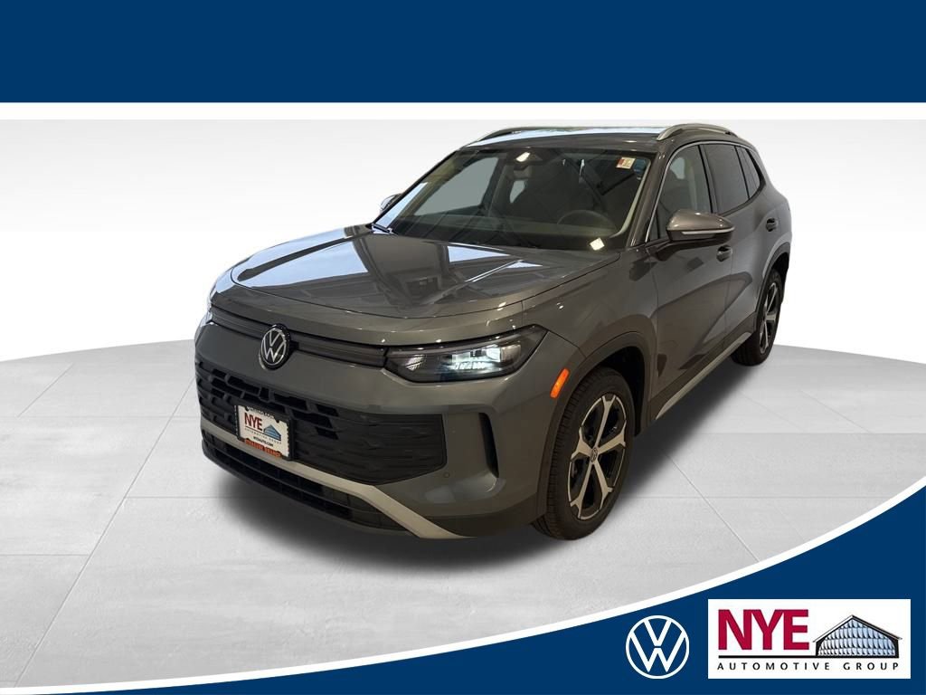 New 2025 Volkswagen Tiguan SE image 1