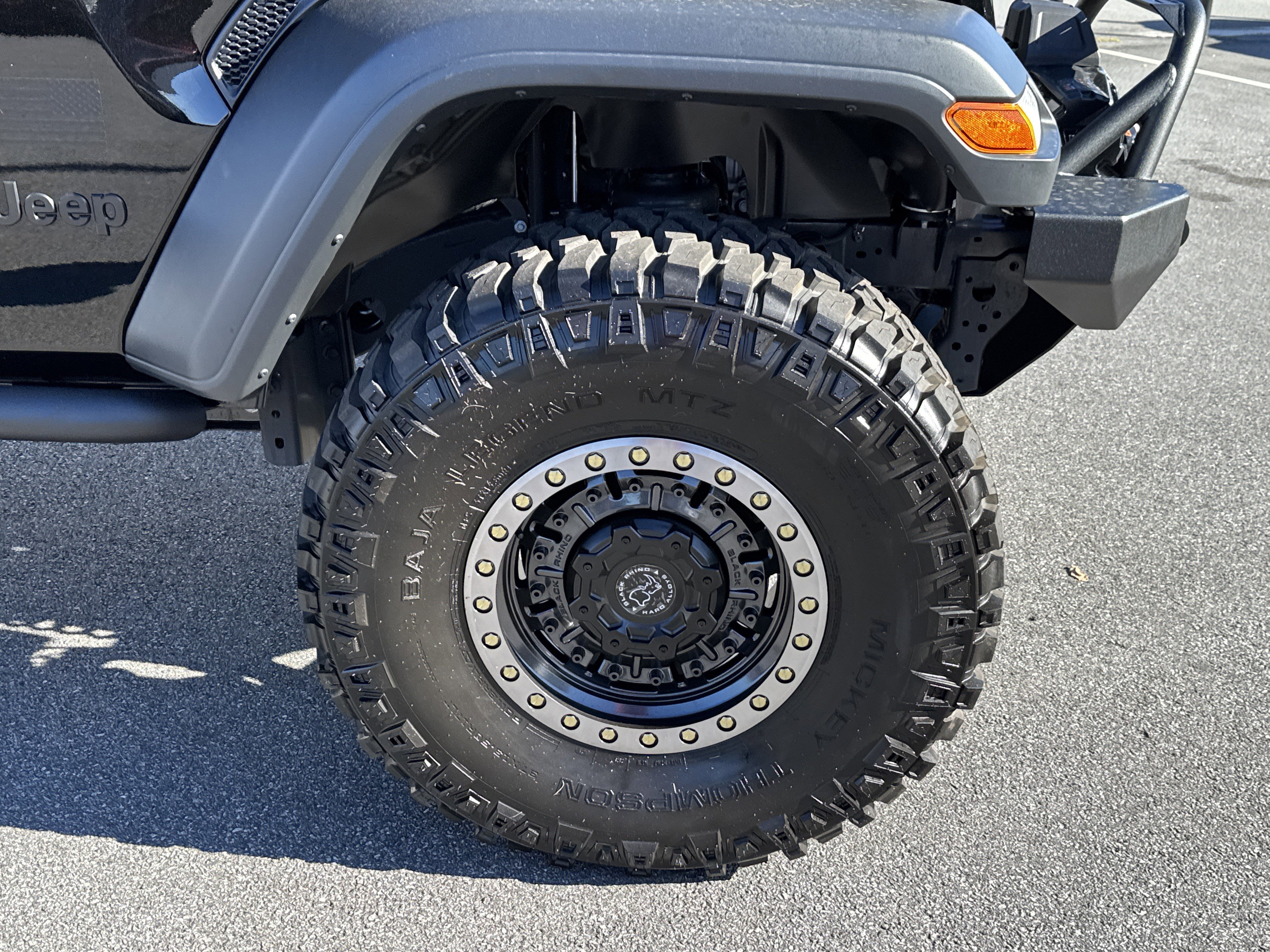 New 2025 Jeep Gladiator Sport image 11