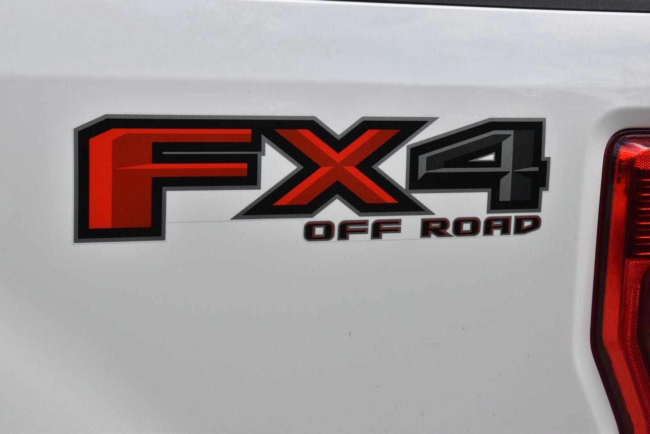 Used 2021 Ford F250 Platinum w/ FX4 Off-Road Package AWD/4WD image 14