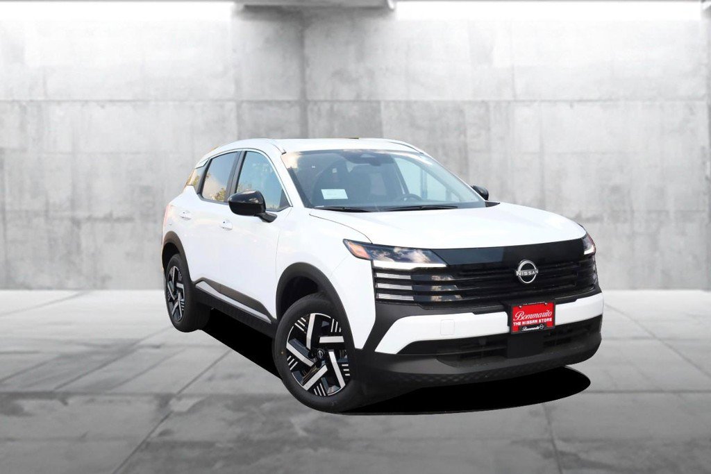 New 2026 Nissan Kicks SV image 2
