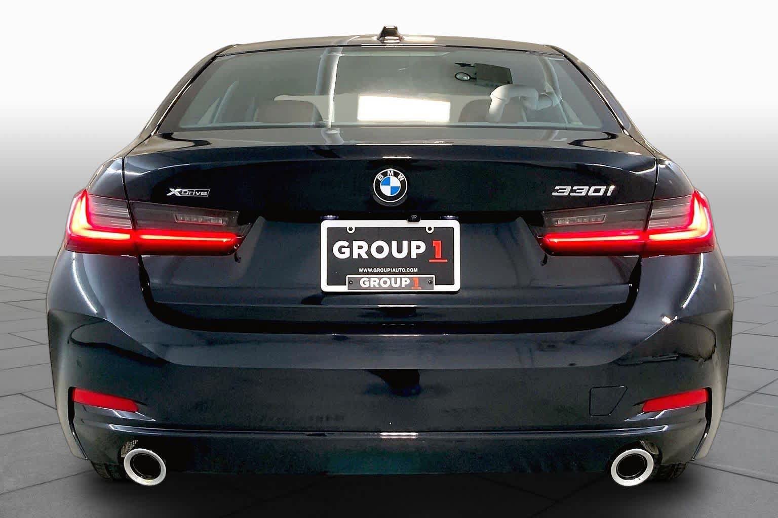 Used 2025 BMW 330i xDrive Sedan AWD/4WD image 4
