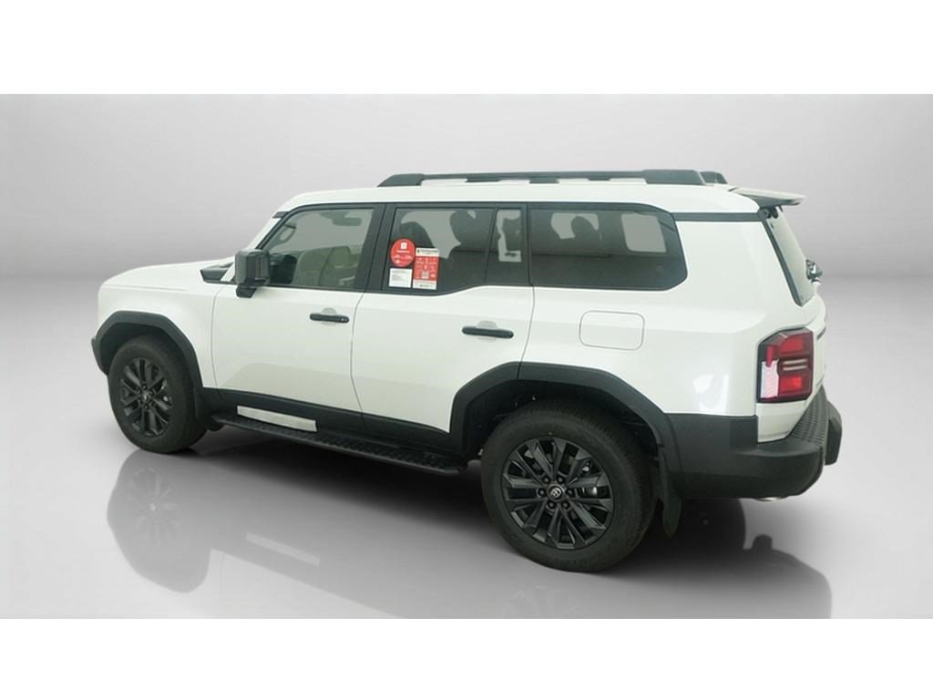 New 2027 Toyota Land Cruiser w/ Premium Package AWD/4WD image 5