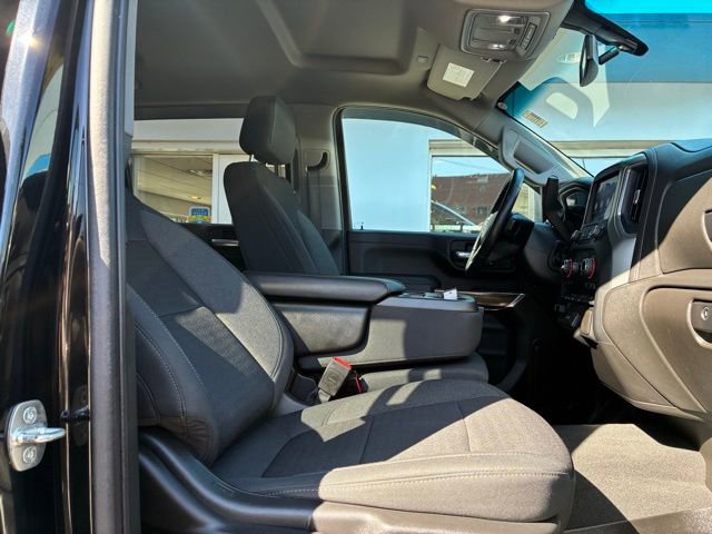 Used 2021 Chevrolet Silverado 2500 LT w/ Midnight Edition image 23