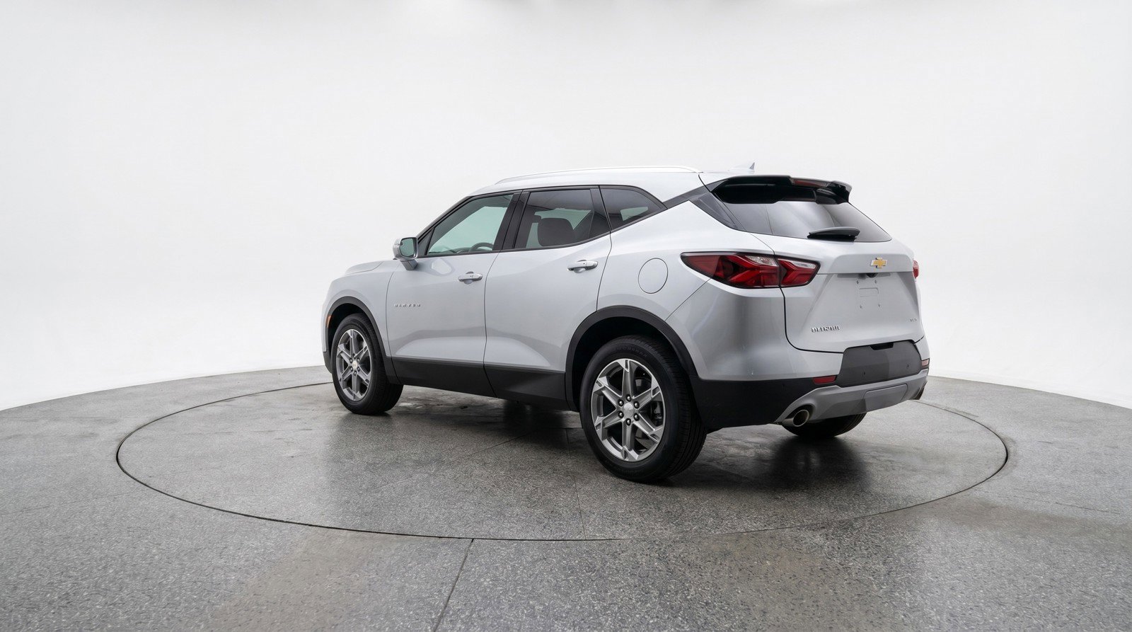 Used 2025 Chevrolet Blazer LT FWD image 6