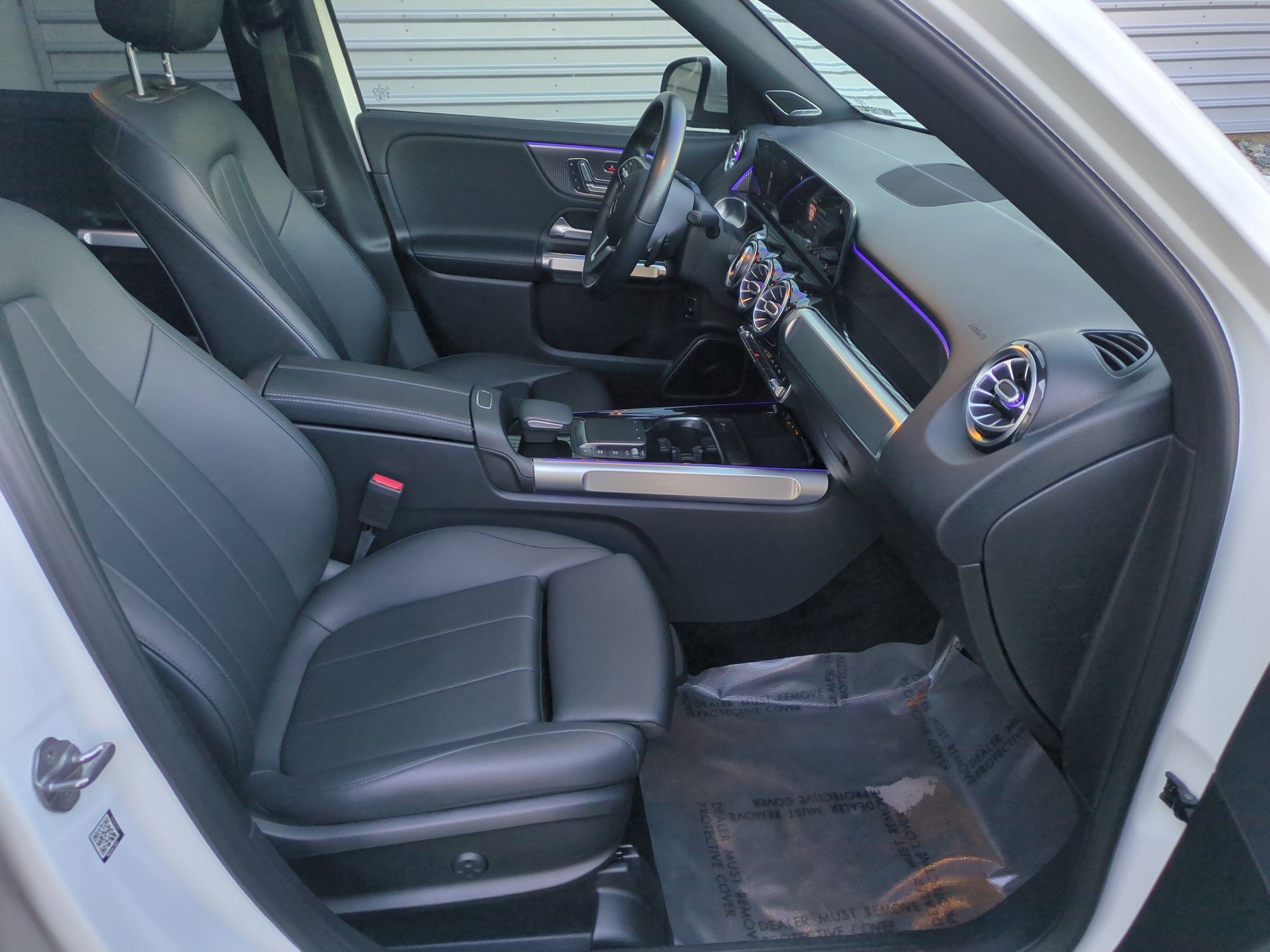 Used 2021 Mercedes-Benz GLB 250 4MATIC image 32